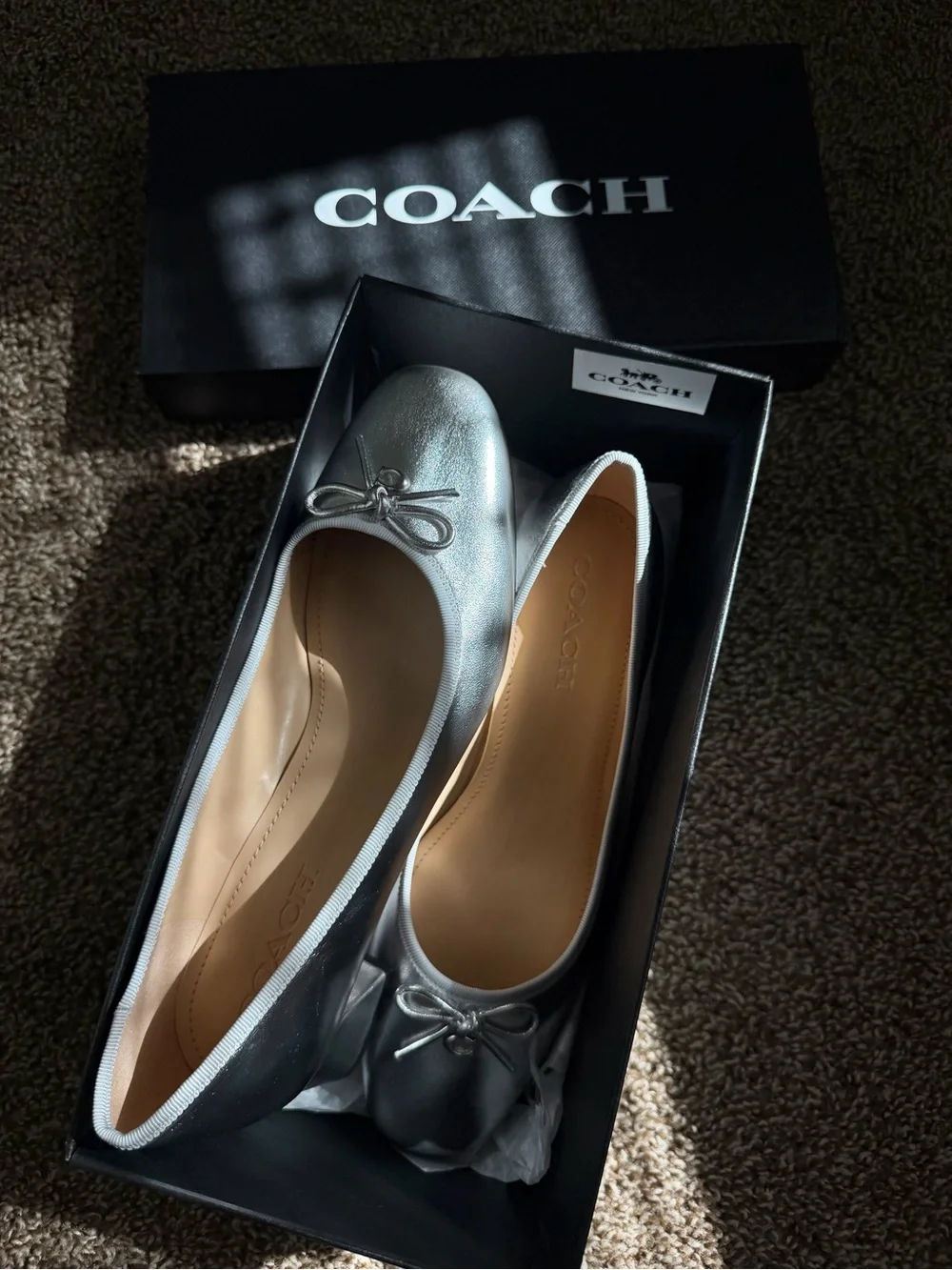 NWT COACH Ava Ballet Pumps Silver Leather Ballet Flats with Bowy